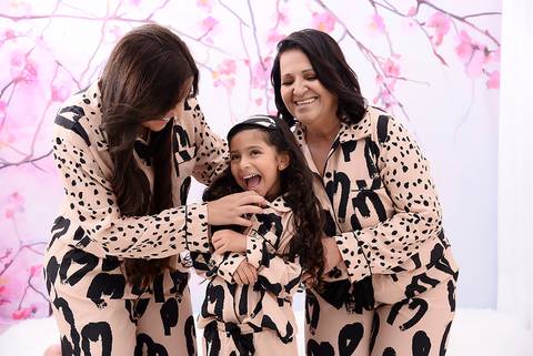 ensaio dia das maes, ensaio mae e filhas, ensaio com pijama, estudio fotografico tatuape, ensaio clean, ensaio com as filhas, fotos de pijama'