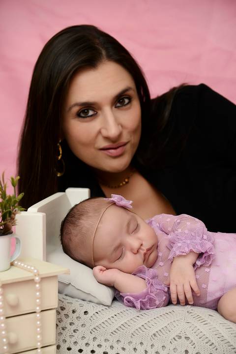 Newborn em casa, newborn em domicilio, ensaio recem nascido menina em casa, fotografo tatuape, newborn lifestyle, fotos bebe'