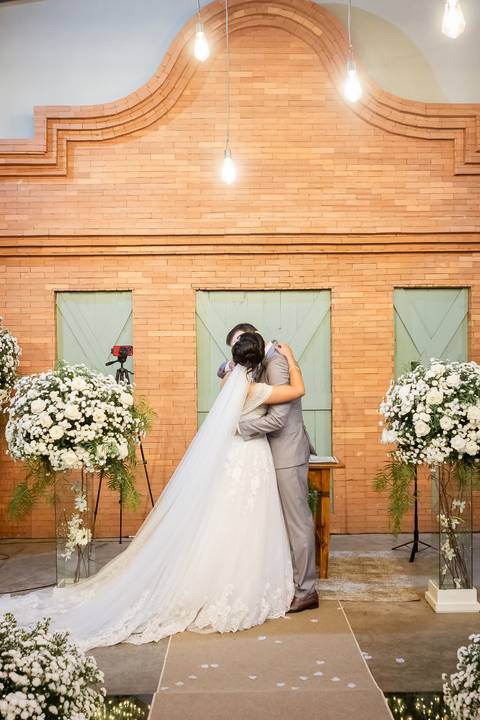 beijo dos noivos casamento bh'