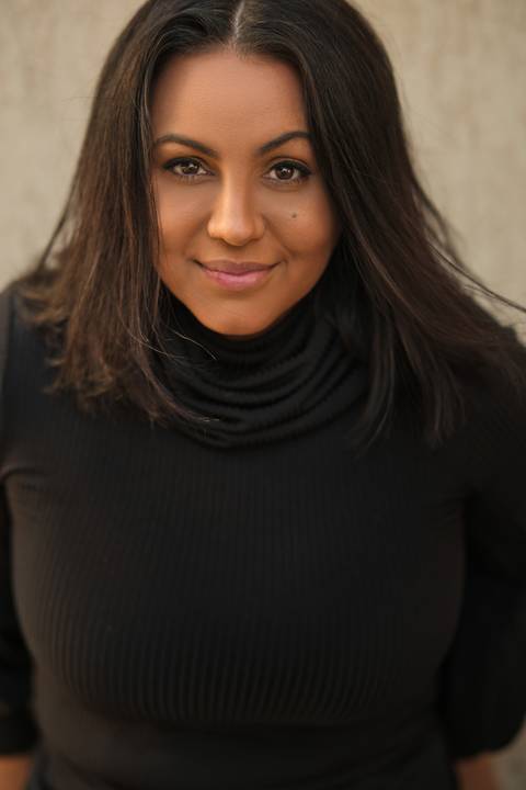 Vanessa Bueno/Consultora Financeira'