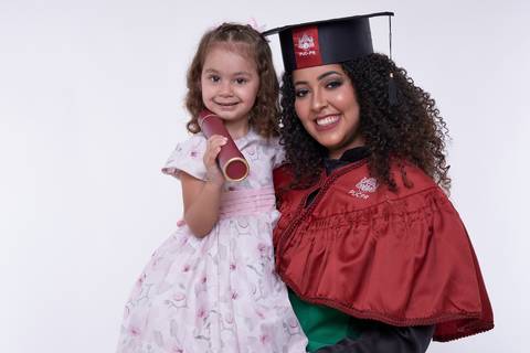 Ensaio de Formatura Nadine Jordane Enfermagem PUCPR'