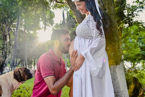Ensaio gestante na cidade de Araguari MG. Um lindo dia para fotografar uma família encantadora. '