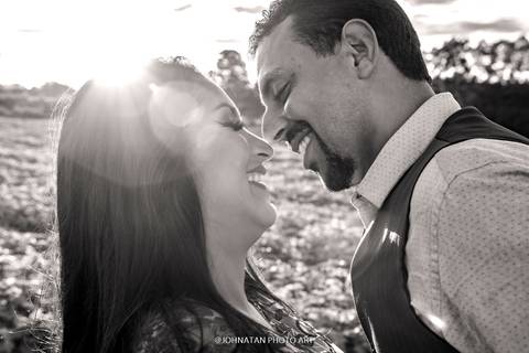 Ensaio Pré wedding criativo na cidade de Araguari.'