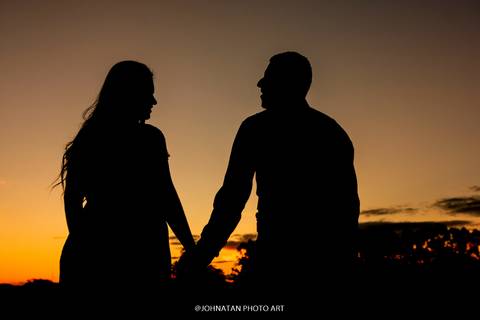 Ensaio Pré wedding criativo na cidade de Araguari.'