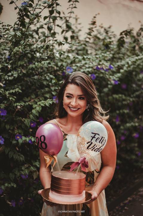 Ensaio em Araguari no Casarão Rosa Nadine escolheu a melhor forma de registrar uma data tão importante de sua vida.'