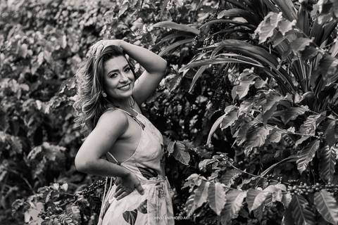 Ensaio em Araguari no Casarão Rosa Nadine escolheu a melhor forma de registrar uma data tão importante de sua vida.'