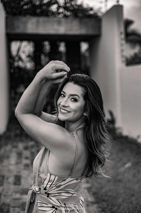 Ensaio em Araguari no Casarão Rosa Nadine escolheu a melhor forma de registrar uma data tão importante de sua vida.'