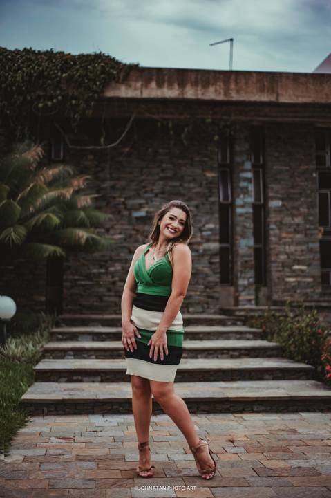 Ensaio em Araguari no Casarão Rosa Nadine escolheu a melhor forma de registrar uma data tão importante de sua vida.'