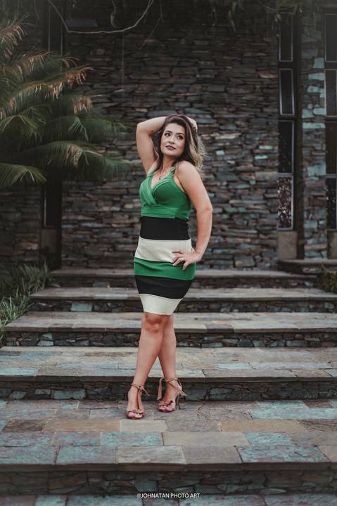 Ensaio em Araguari no Casarão Rosa Nadine escolheu a melhor forma de registrar uma data tão importante de sua vida.'