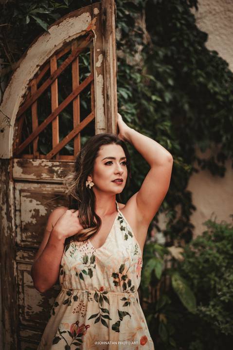 Ensaio em Araguari no Casarão Rosa Nadine escolheu a melhor forma de registrar uma data tão importante de sua vida.'