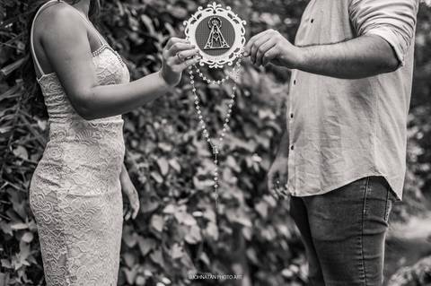 Ensaio Leticia e Alison. Fotografia em um local ideal para ensaio pre wedding na cidade de Araguari.'