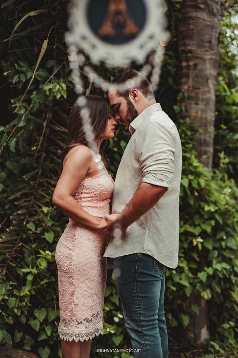 Ensaio Leticia e Alison. Fotografia em um local ideal para ensaio pre wedding na cidade de Araguari.'