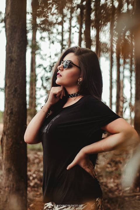 Ensaio de 18 anos da Ana Carolina aqui na cidade de Araguari. Equipe Johnatan Photo Art.'