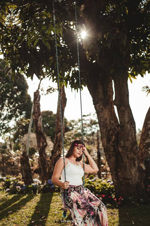 Ensaio de 18 anos da Ana Carolina aqui na cidade de Araguari. Equipe Johnatan Photo Art.'