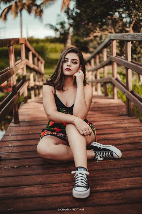 Ensaio de 18 anos da Ana Carolina aqui na cidade de Araguari. Equipe Johnatan Photo Art.'