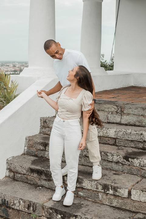 foto casal, Ensaio fotográfico em Cabo frio, Cabo Frio, Pré-wedding, casal, casamento 2025, Morro da Guia.'