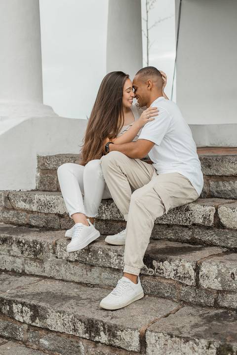 foto casal, Ensaio fotográfico em Cabo frio, Cabo Frio, Pré-wedding, casal, casamento 2025, Morro da Guia.'