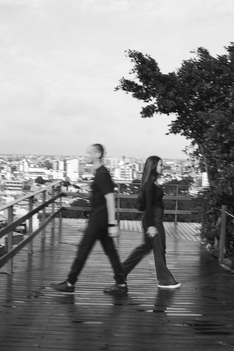 foto casal, Ensaio fotográfico em Cabo frio, Cabo Frio, Pré-wedding, casal, casamento 2025, Morro da Guia.'