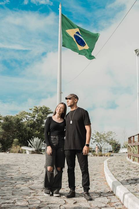 foto casal, Ensaio fotográfico em Cabo frio, Cabo Frio, Pré-wedding, casal, casamento 2025, Morro da Guia.'