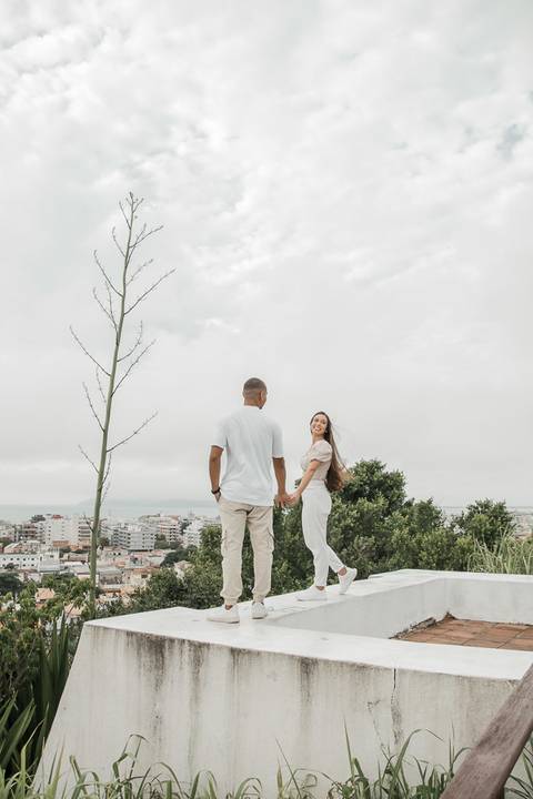 foto casal, Ensaio fotográfico em Cabo frio, Cabo Frio, Pré-wedding, casal, casamento 2025, Morro da Guia.'