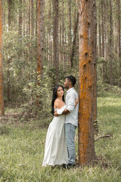 Foto casal, Ensaio fotográfico em Rio das Ostras, Rio das Ostras, Pré-wedding, casal, casamento 2025, Heucaliptos'