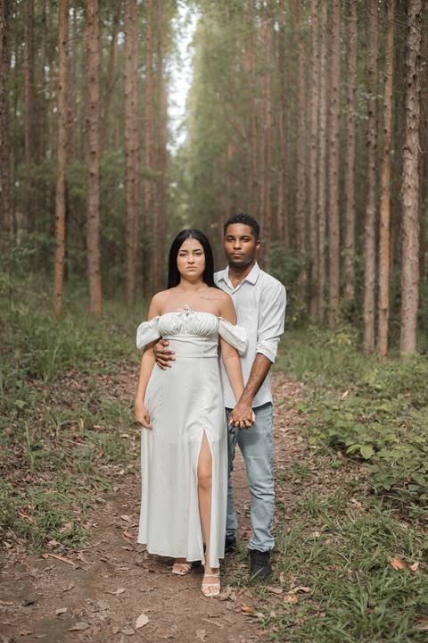 Foto casal, Ensaio fotográfico em Rio das Ostras, Rio das Ostras, Pré-wedding, casal, casamento 2025, Heucaliptos'