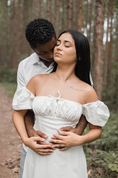 Foto casal, Ensaio fotográfico em Rio das Ostras, Rio das Ostras, Pré-wedding, casal, casamento 2025, Heucaliptos'