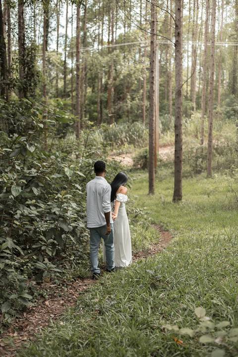 Foto casal, Ensaio fotográfico em Rio das Ostras, Rio das Ostras, Pré-wedding, casal, casamento 2025, Heucaliptos'
