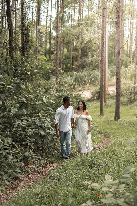 Foto casal, Ensaio fotográfico em Rio das Ostras, Rio das Ostras, Pré-wedding, casal, casamento 2025, Heucaliptos'