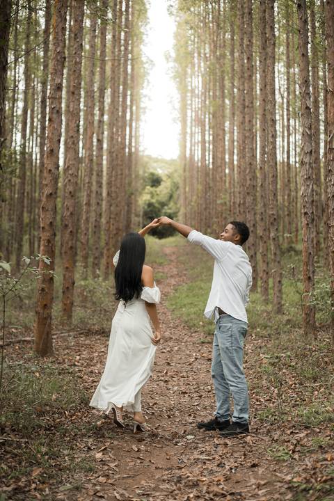 Foto casal, Ensaio fotográfico em Rio das Ostras, Rio das Ostras, Pré-wedding, casal, casamento 2025, Heucaliptos'