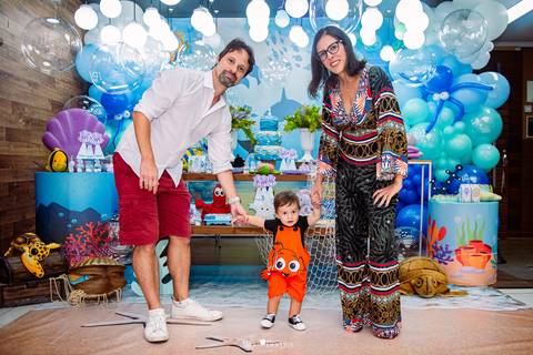 retrato de família em festa infantil tema fundo do mar em botafogo rio de janeiro'