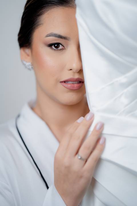 A cerimônia de casamento de Mariana e Luis foi cheia de emoção, com fotos que refletem cada detalhe deste dia especial.'