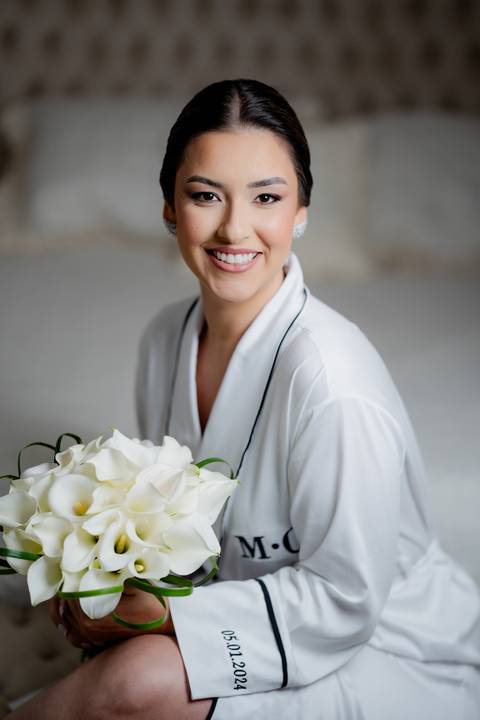 A cerimônia de casamento de Mariana e Luis foi cheia de emoção, com fotos que refletem cada detalhe deste dia especial.'