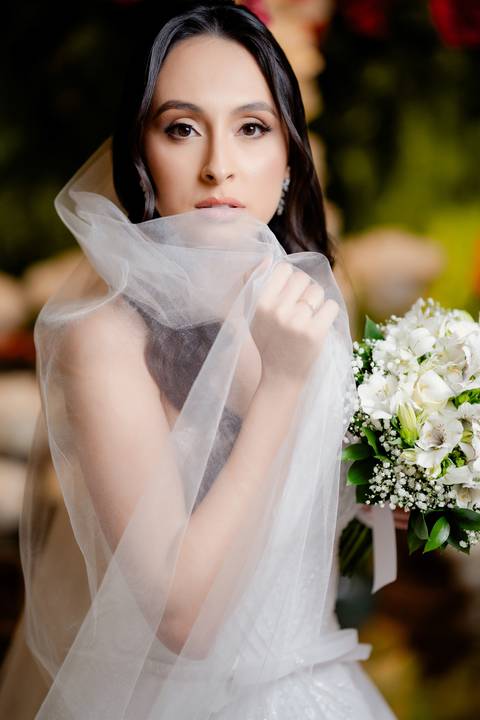 Fotografia de casamento, filmagem de casamentos, ensaio pré-casamento, vídeo de casamento, cerimônia ao ar livre, registros emocionantes, casal apaixonado, vídeo cinematográfico, álbum de fotos, making of dos noivos, momentos especiais, cobertura de event'