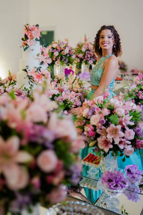 ensaio fotográfico 15 anos, festa de debutante, book 15 anos, fotografia externa 15 anos, book em condomínio, fotos 15 anos espontâneas, fotografia debutante, festa de 15 anos emocionante.'