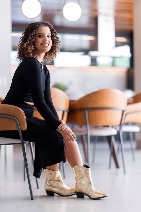 ensaio fotográfico 15 anos, festa de debutante, book 15 anos, fotografia externa 15 anos, book em condomínio, fotos 15 anos espontâneas, fotografia debutante, festa de 15 anos emocionante.'