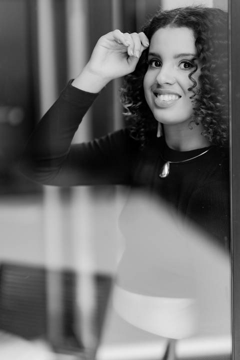 ensaio fotográfico 15 anos, festa de debutante, book 15 anos, fotografia externa 15 anos, book em condomínio, fotos 15 anos espontâneas, fotografia debutante, festa de 15 anos emocionante.'