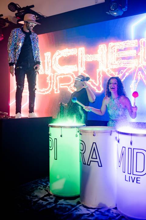 ensaio fotográfico 15 anos, festa de debutante, book 15 anos, fotografia externa 15 anos, book em condomínio, fotos 15 anos espontâneas, fotografia debutante, festa de 15 anos emocionante.'