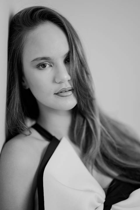 ensaio fotográfico 15 anos, book de 15 anos, fotografia de debutante, fotos em estúdio, ensaio de ballet, ensaio personalizado, debutante em estúdio, fotografia de 15 anos personalizada, produção de fotos de 15 anos.'