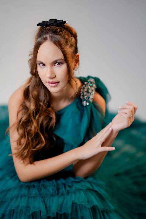 ensaio fotográfico 15 anos, book de 15 anos, fotografia de debutante, fotos em estúdio, ensaio de ballet, ensaio personalizado, debutante em estúdio, fotografia de 15 anos personalizada, produção de fotos de 15 anos.'