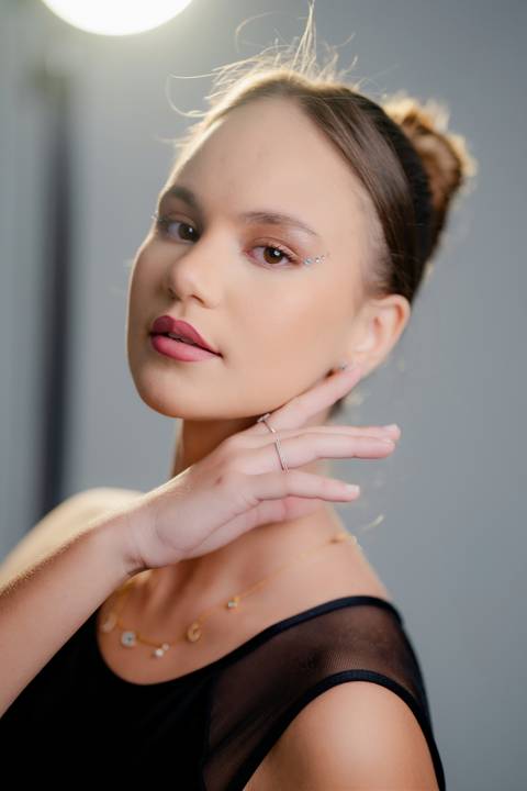 ensaio fotográfico 15 anos, book de 15 anos, fotografia de debutante, fotos em estúdio, ensaio de ballet, ensaio personalizado, debutante em estúdio, fotografia de 15 anos personalizada, produção de fotos de 15 anos.'