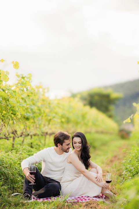 casamento em Pirenópolis, ensaio pré-casamento, casamento tradicional, fotos de casamento, ensaio em vinícola, fotografia de casamento, casamento com fé e amor.

'