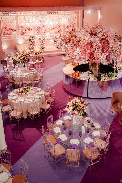 Aniversário de Isabella Sayuri: ensaio realizado em estúdio e no heliponto do Orion. A festa aconteceu no Espaço Noite Especial, com uma decoração incrível que fez cada momento ser único e memorável'