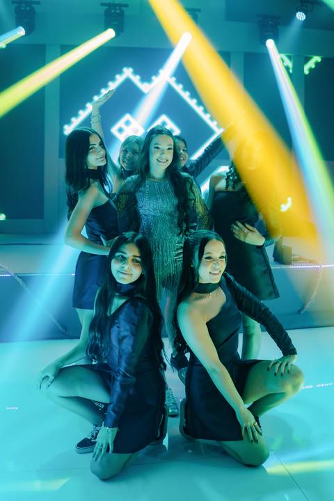 Aniversário de Isabella Sayuri: ensaio realizado em estúdio e no heliponto do Orion. A festa aconteceu no Espaço Noite Especial, com uma decoração incrível que fez cada momento ser único e memorável'