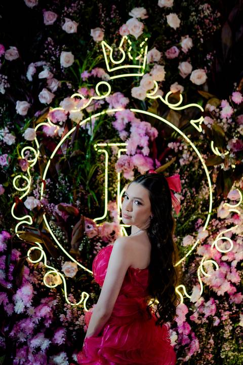 Aniversário de Isabella Sayuri: ensaio realizado em estúdio e no heliponto do Orion. A festa aconteceu no Espaço Noite Especial, com uma decoração incrível que fez cada momento ser único e memorável'