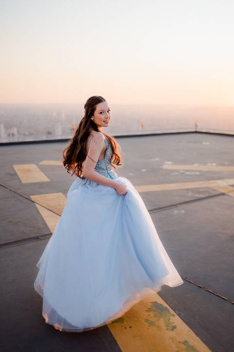 Aniversário de Isabella Sayuri: ensaio realizado em estúdio e no heliponto do Orion. A festa aconteceu no Espaço Noite Especial, com uma decoração incrível que fez cada momento ser único e memorável'