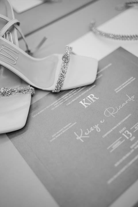 casamento clássico, fotos de casamento ao pôr do sol, ensaio fotográfico em restaurante, arco cromado no altar, fotos noturnas, casamento externo, fotografia de casamento, fotos de noivos.

'