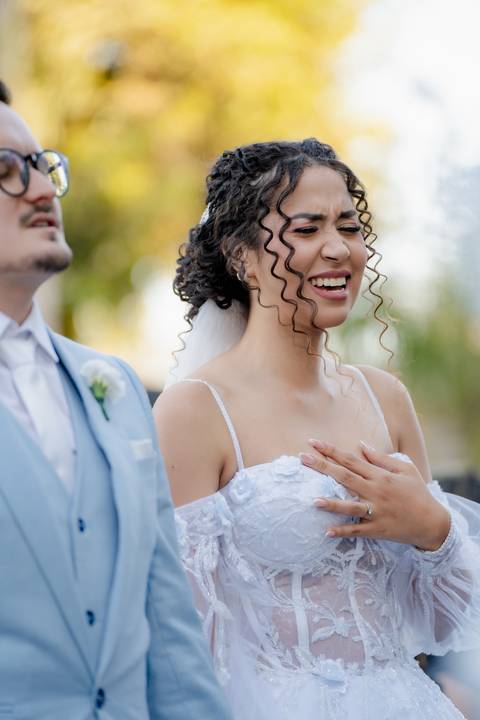 casamento ao ar livre, fotos urbanas, ensaio fotográfico Goiânia, fotografia de casamento, vídeo de casamento, cerimônia no campo, Pátio do TRT, Aldeia das Flores, fotos de casal urbano.

'
