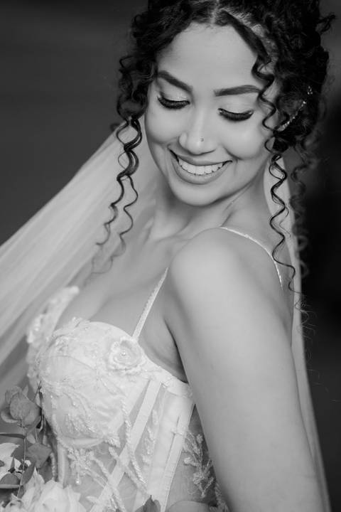 casamento ao ar livre, fotos urbanas, ensaio fotográfico Goiânia, fotografia de casamento, vídeo de casamento, cerimônia no campo, Pátio do TRT, Aldeia das Flores, fotos de casal urbano.

'