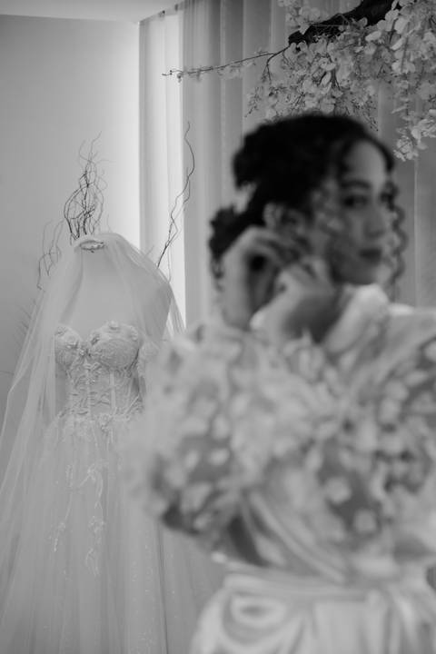 casamento ao ar livre, fotos urbanas, ensaio fotográfico Goiânia, fotografia de casamento, vídeo de casamento, cerimônia no campo, Pátio do TRT, Aldeia das Flores, fotos de casal urbano.

'